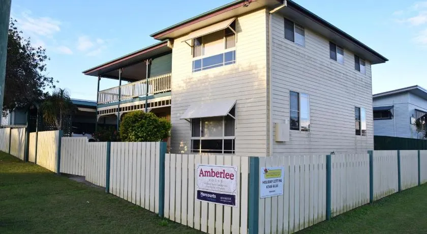 Amberlee House - bring your own linen - Image 1