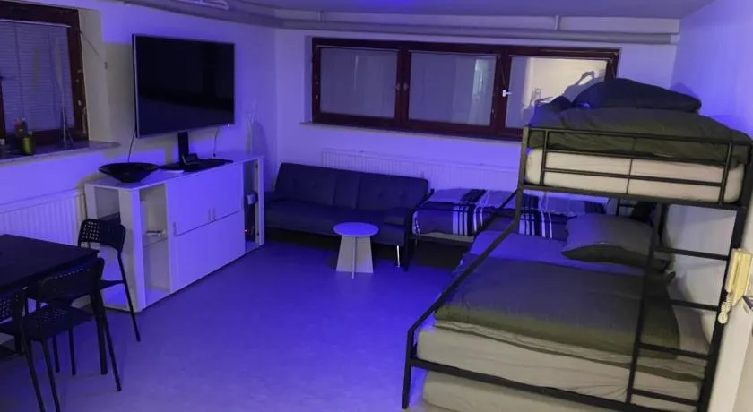 Modern Urban Studio Apartment S-Bahn 27QM for 6 persons Mercedes-Benz - Image 1