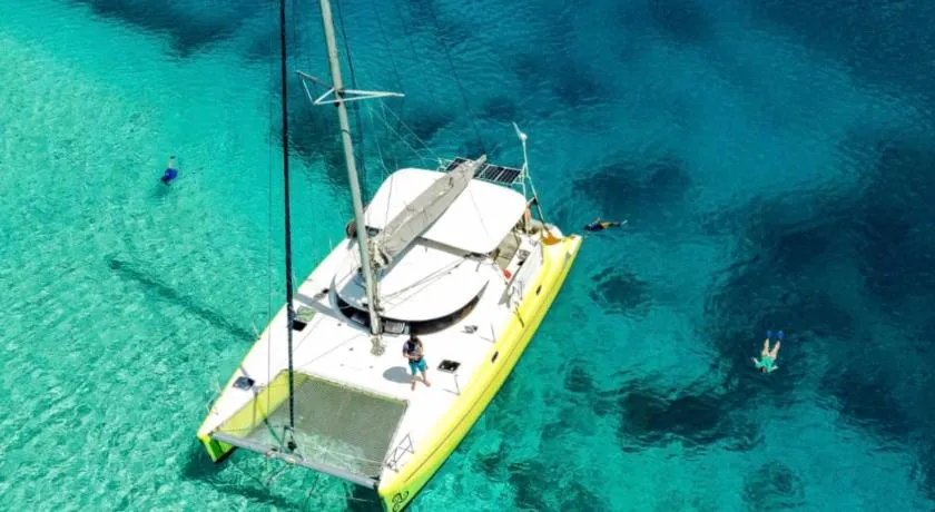 Nuit insolite sur un catamaran - Image 1