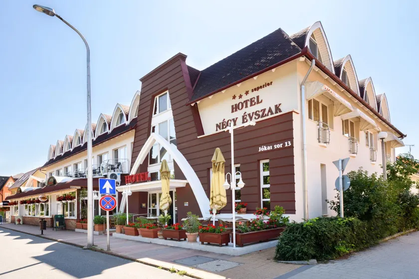 Hotel Négy Évszak - Image 1
