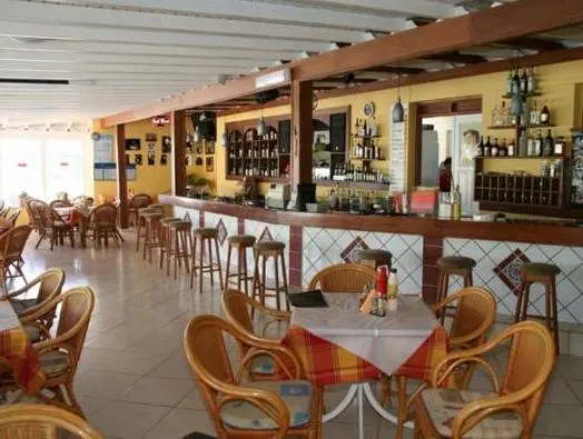 Mammis Beach Hotel - Image 1