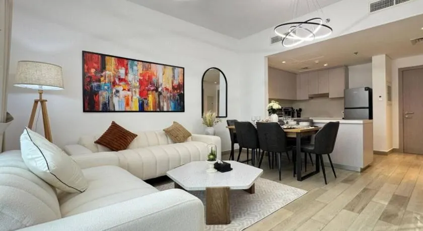 Luxe 2BR Haven - Family Chic Poolside Luxe Retreat - Image 1