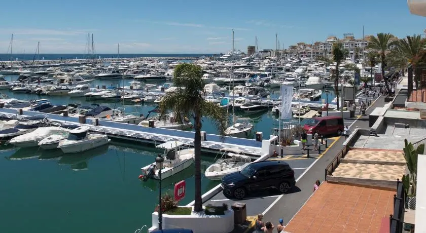 Første linje Duplex Puerto Banus 8 sovepladser - Image 1