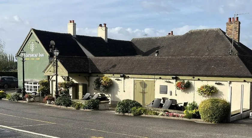 Wheatsheaf Inn, Bar Hill - Image 1