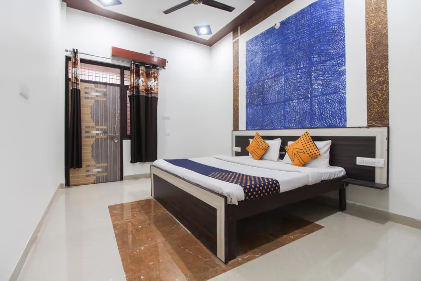 SPOT ON 62879 Blue Light Hotel By Grj Group - Image 1