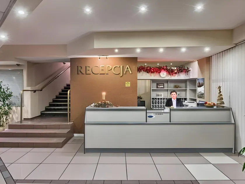 Hotel Renesans - Image 1