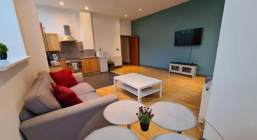 Spacious, bright and airy city centre flat. Unique converted Mill. - Image 1