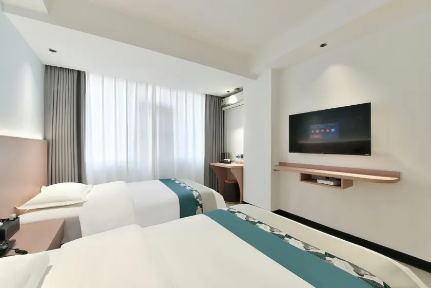 Xincai Hotel (Nanning Chaoyang Square Railway Station Subway Station Store) - Image 1