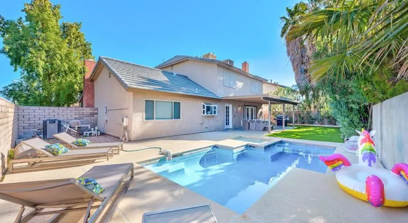 Your Dream Home up to 12 people - Image 1