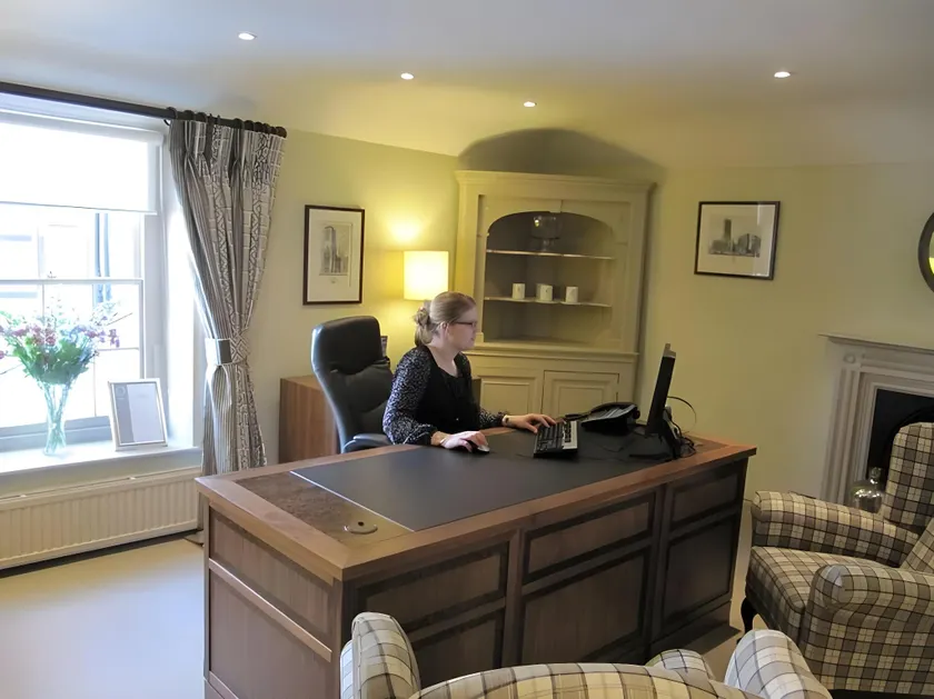 Crown Hotel - Image 1