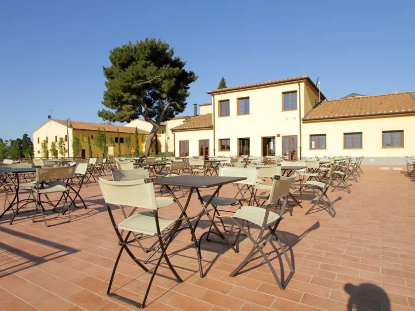 Stylish apartment with AC and terrace near the Tuscan coast - Image 1