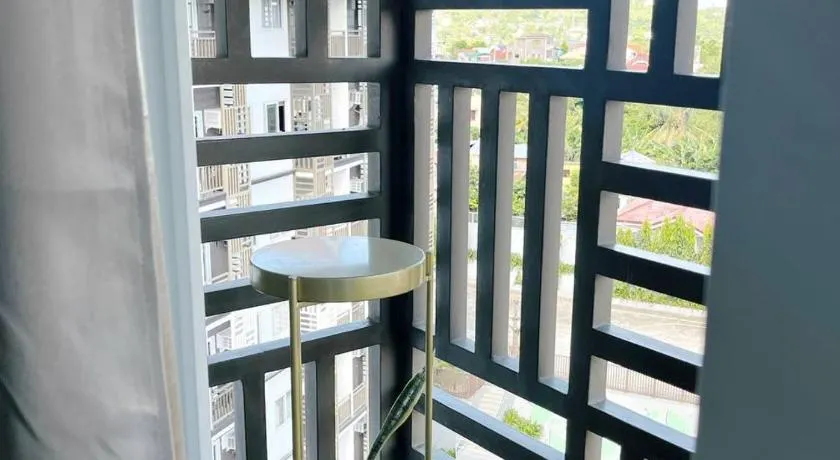Antara-QueenBed-Balcony-HotShower-WorkStation-WashingMachine-FullKitchen - Image 1