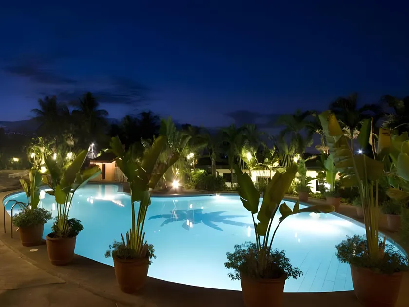 Oasis Hotel - Image 1
