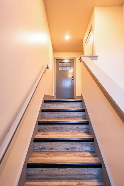 Lakeshore Lodging Suites - Image 1