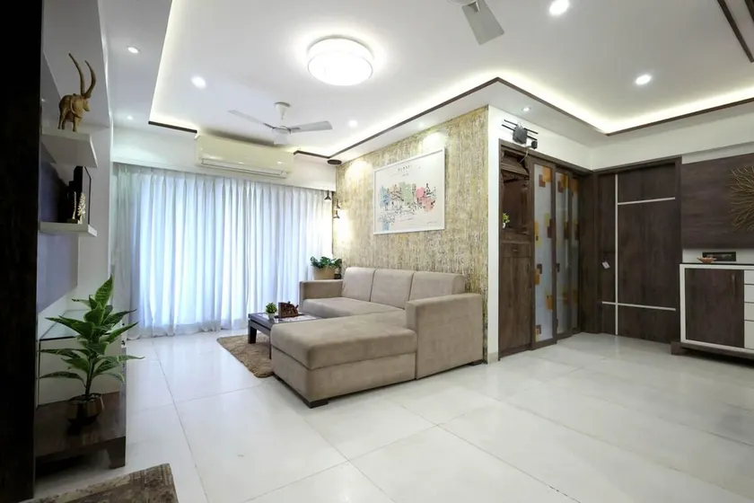 Business Stay: 2 BHK Service Apt in Posh Bandra - Image 1