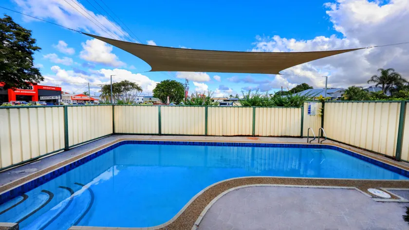 Tropical Gateway Motor Inn - Image 1