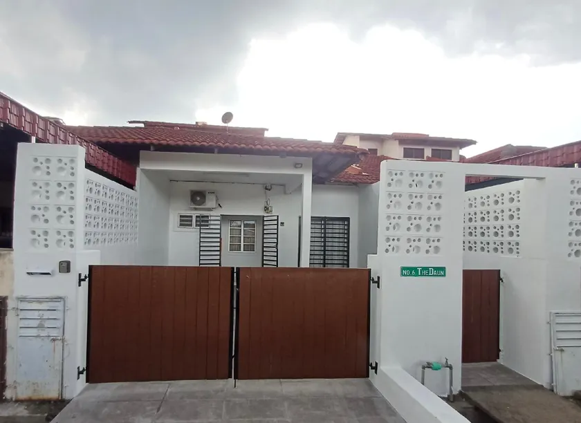 TheDaun Homestay Seri Iskandar, Perak - Image 1