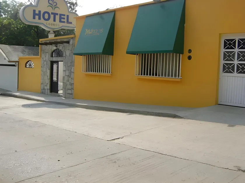 Hotel Cosmos - Image 1