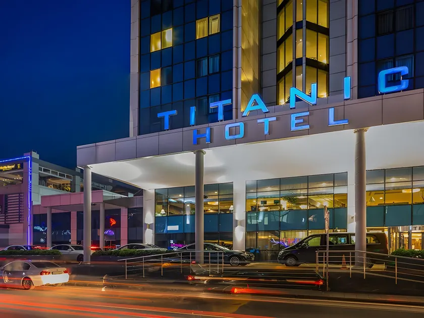 Titanic Port Bakirkoy - Image 1