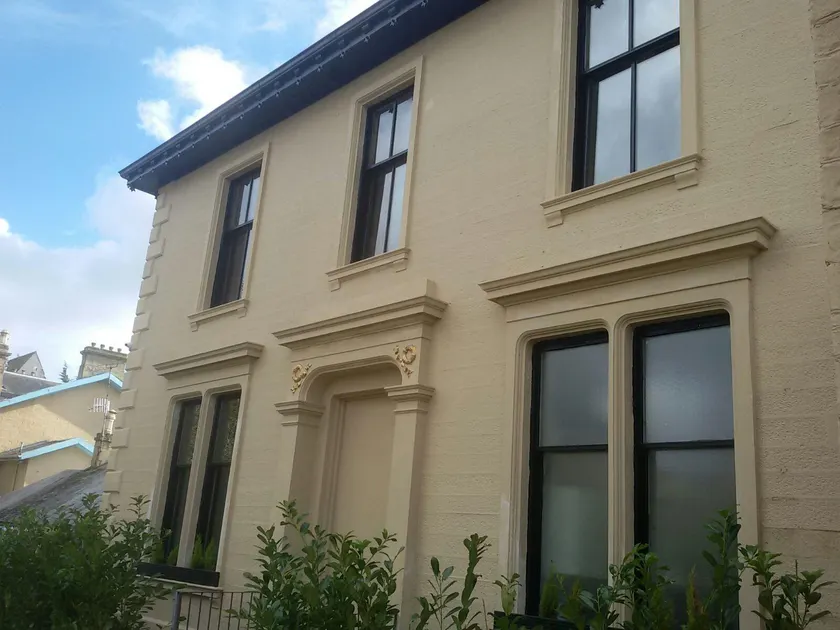 Crosshill House - Image 1
