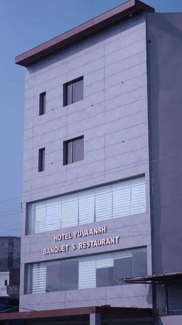 Hotel Yuvaansh Banquet & Restaurant - Image 1