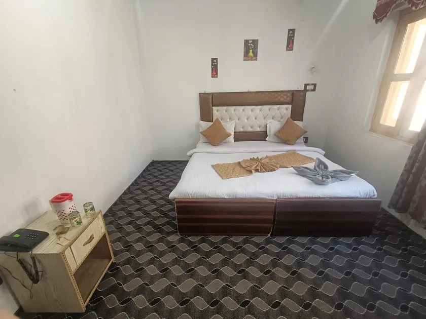 Shamus Javed Homestay - Image 1