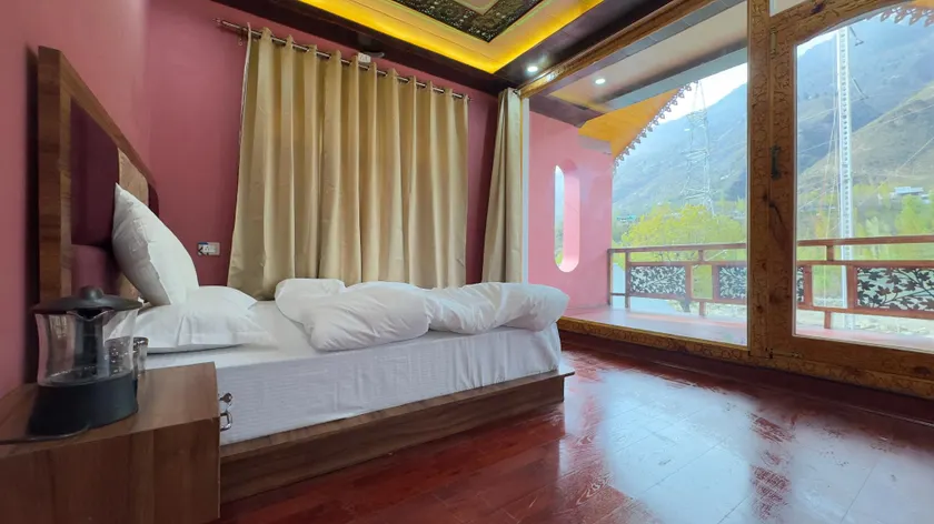 Pahadon Ka Ghar - Image 1