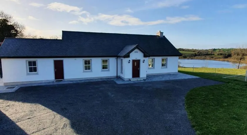 Claragh Cottage - Image 1