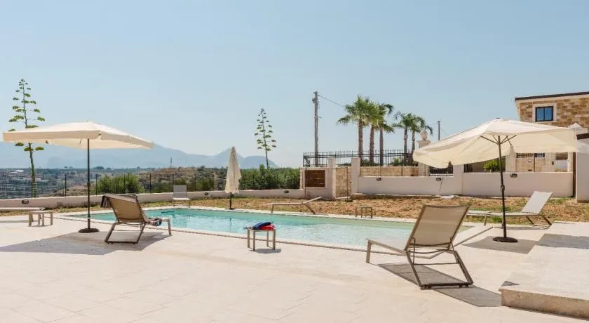 Villa con Piscina - Image 1
