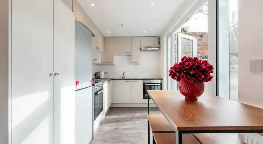 Fulham Urban Suites - Image 1