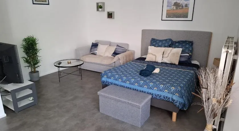 Studio moderne 33m2 Design cosy Wi Fi gratuit - Image 1