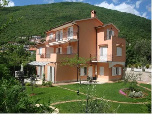 Apartments Mogorovic - Image 1