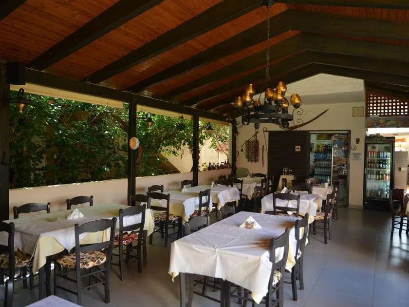 Kritzas Beach Hotel And Bungalows - Image 1