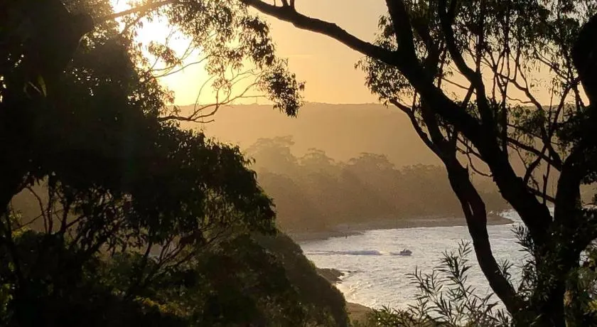 Bundeena Beach Shack with view - Image 1
