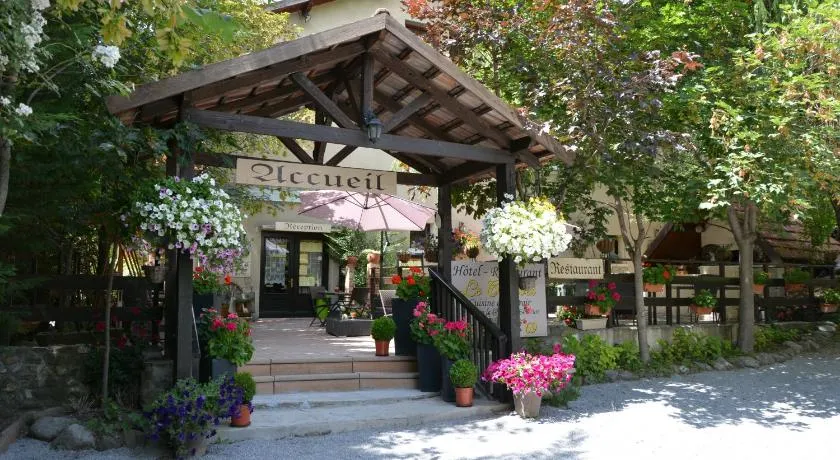 Hotel & Restaurant Le Chalvet - Image 1