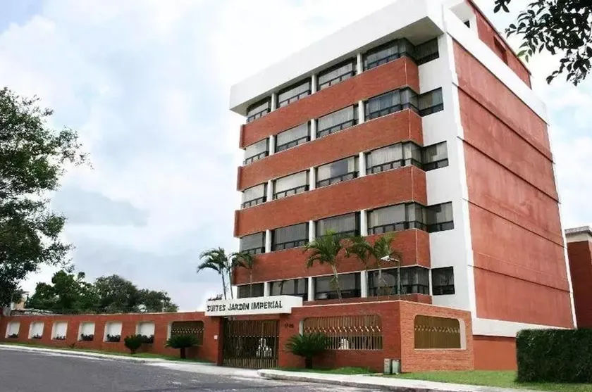 Suites Jardin Imperial - Image 1