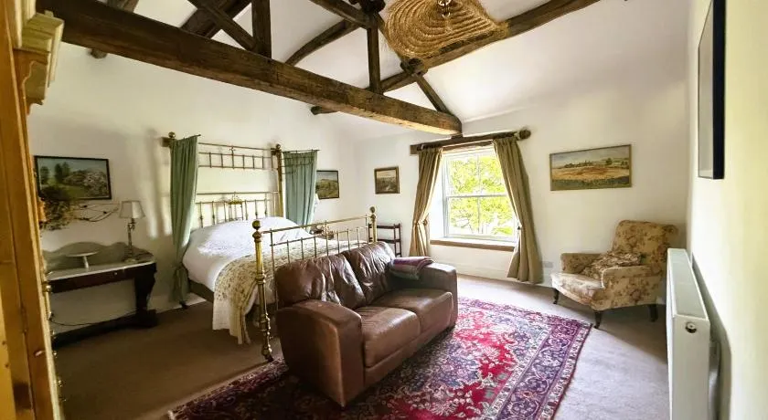 Burnlee House Apartment - Image 1