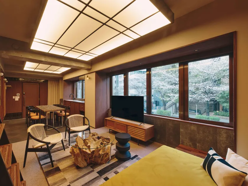 illi Toas Tokyo-Toranomon - Image 1