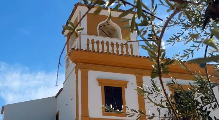 Casa Torre Chimera - Image 1