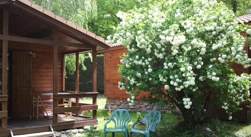 Les chalets Quazemi à Casteil - Image 1