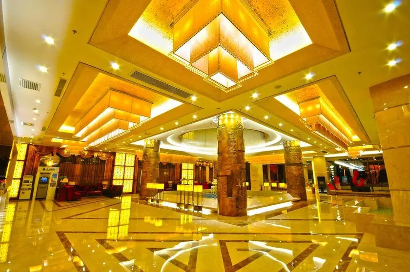 Long Xin International Hotel - Image 1