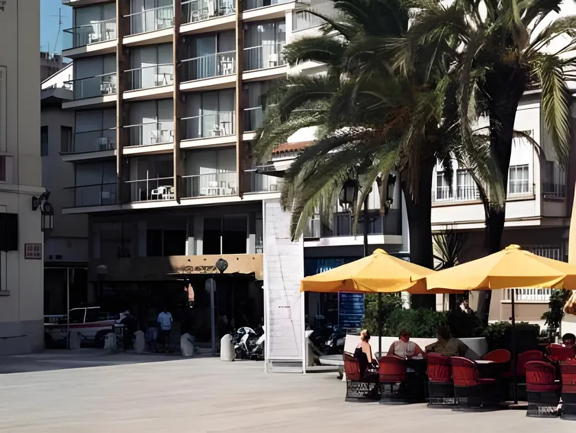 Hotel Metropol - Image 1