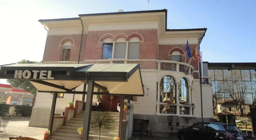 Hotel Villa Reale - Image 1