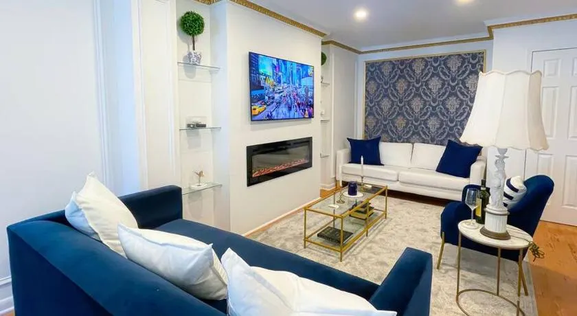 Luxurious Room near LaGuardia & JFK - Image 1
