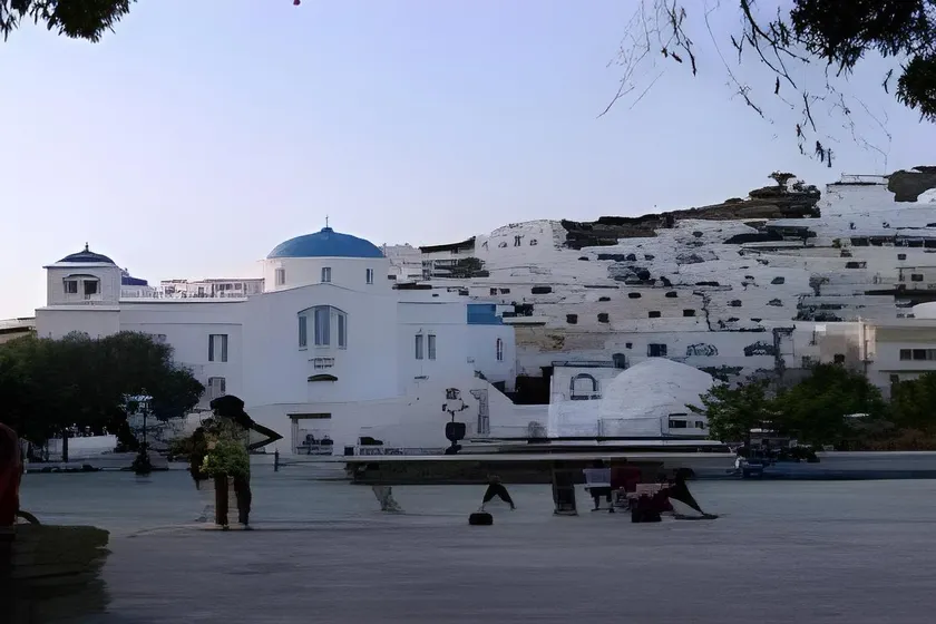 Corali Beach Hotel - Image 1