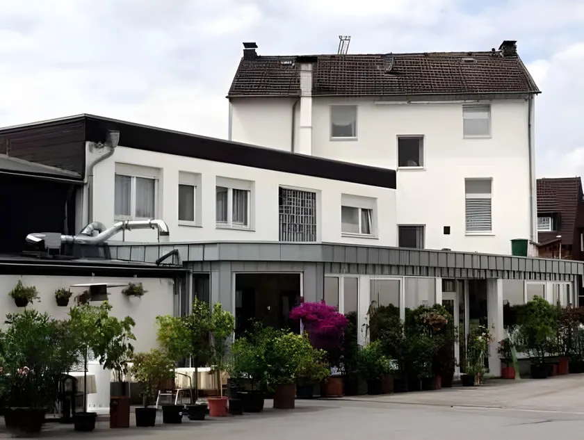 Hotel Mennicken - Image 1