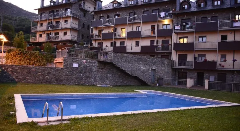 Apartaments Sort Pirineus - Image 1