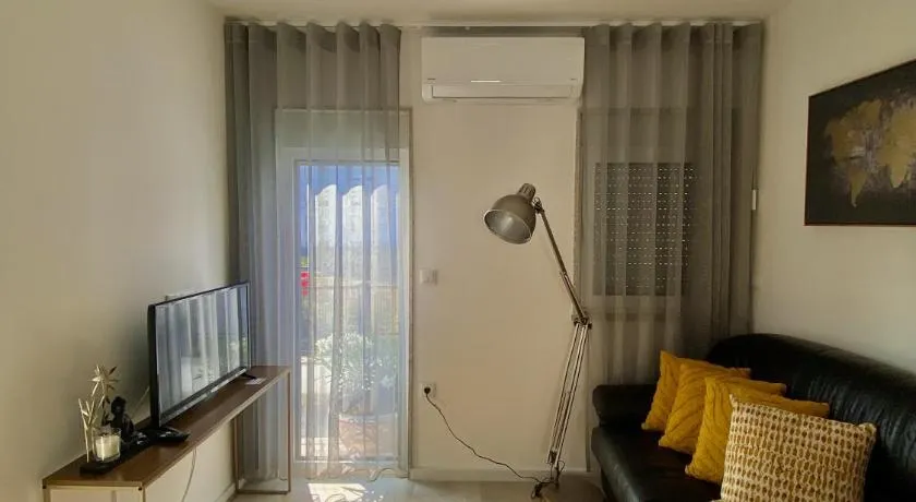 Casinha dos Carris - Image 1