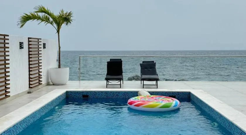 Seascape Villa - Image 1