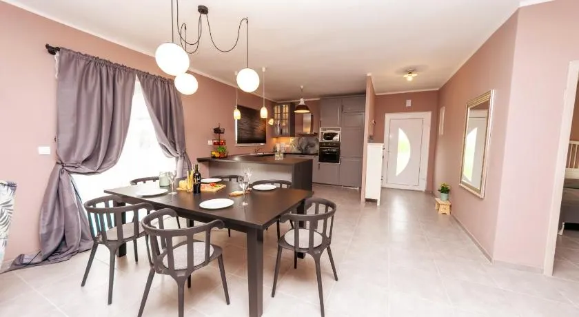 24 Punta - Image 1